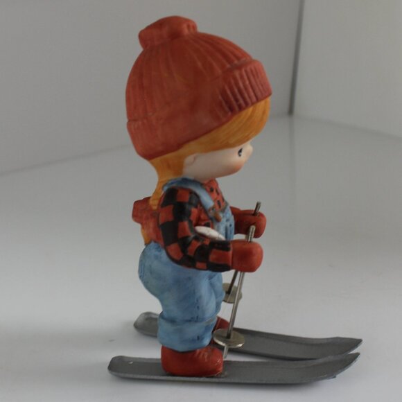 Enesco COUNTRY COUSINS GIRL SKIER Katie Katy 4" Porcelain Figurine Metal Skis - Picture 5 of 8